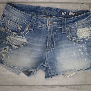 Miss Me shorts - Size 28